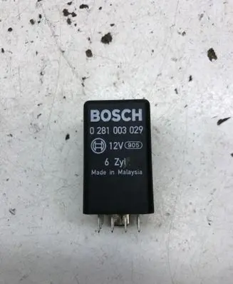 Volkswagen PASSAT B6 Glow plug pre-heat relay 4E0907282A 0281003029 639