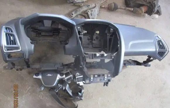 Ford Focus Dashboard 