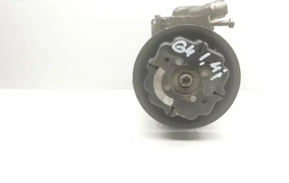 Volkswagen Golf IV Air conditioning (A/C) compressor (pump) 6Q0820803D