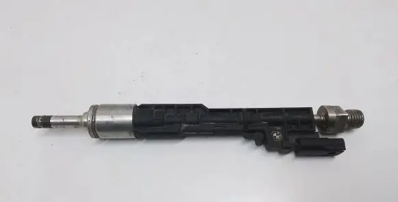 BMW 7 F01 F02 F03 F04 Fuel injector 7599876