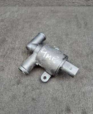 Audi Q7 4M Coolant heater control valve 4H0121670A 4H0121670