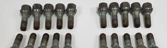 Opel Astra H Nuts/bolts 