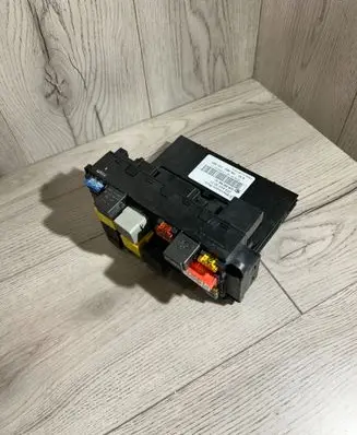 Mercedes-Benz C W203 Fuse box set 2035453001 5DK00848552