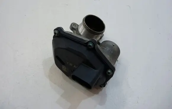Skoda Superb B8 (3V) Throttle valve 04L131501