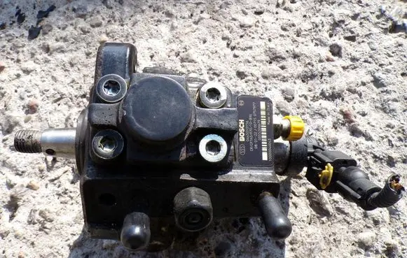 Opel Vectra C Fuel injection high pressure pump