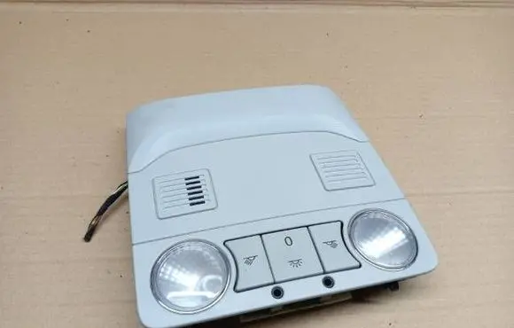 Skoda Yeti (5L) Front seat light 3T0947105B