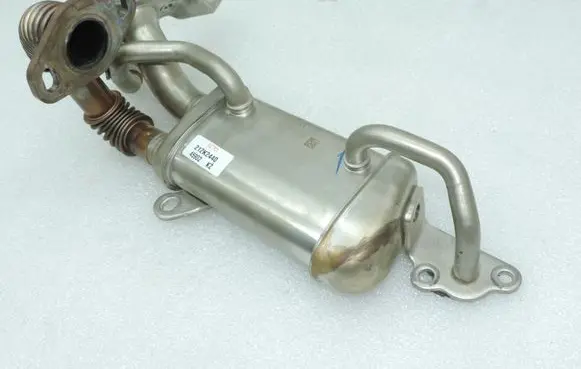 Renault Captur EGR valve cooler 147357324R