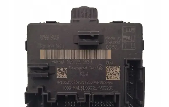 Volkswagen PASSAT B8 Door control unit/module 5Q0959592L