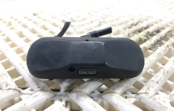 Windshield washer spray nozzle