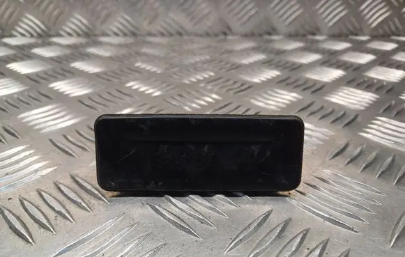 Tailgate opening switch