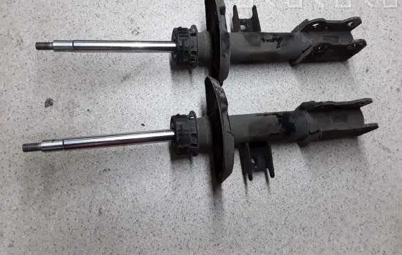 Mercedes-Benz CLA C117 X117 W117 Front shock absorber/damper A1173209013 A1173208913