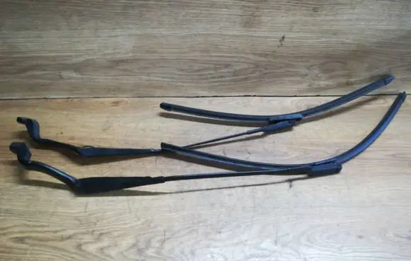 Ford S-MAX Front wiper blade arm 6M2117526CB 6M2117526AB