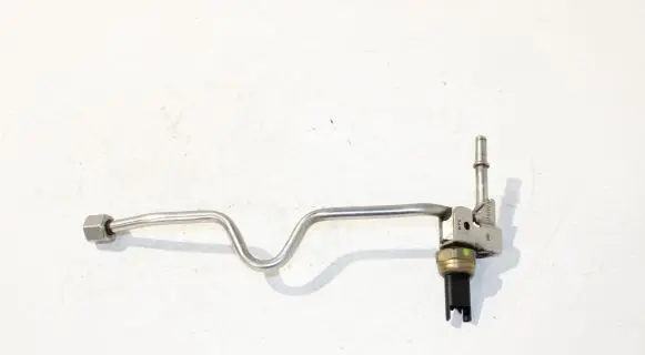 BMW 1 E81 E87 Fuel pressure sensor 7547883