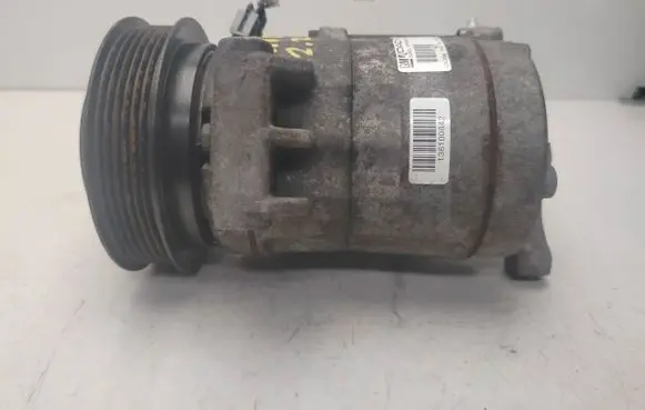 Opel Antara Air conditioning (A/C) compressor (pump) 557805030