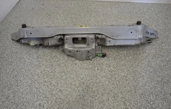 Nissan Note (E11) Front bodywork piece 