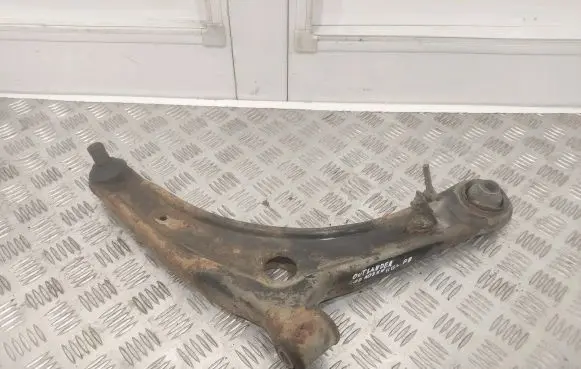 Mitsubishi Outlander Front lower control arm/wishbone