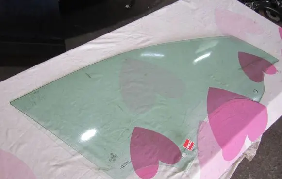 Volkswagen Taigo Front door window glass four-door 2G4845202A