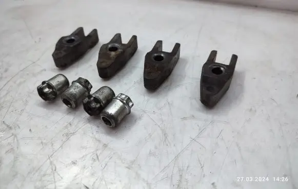 Honda Civic IX Fuel Injector clamp holder
