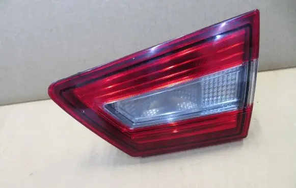 Renault Clio IV Tailgate rear/tail lights A0138