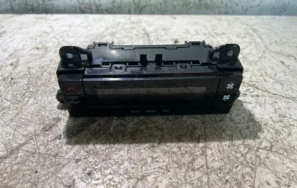 Jeep Grand Cherokee WL Climate control unit P68423839AC 05050505 MX2370503785