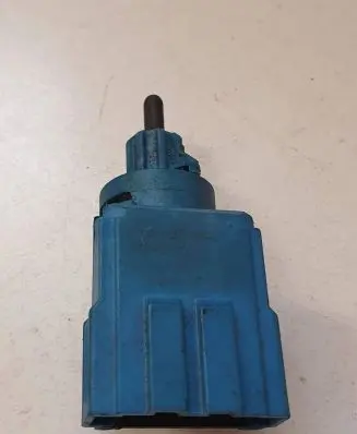 Volkswagen PASSAT B5.5 Clutch pedal sensor 1J0927189E 231104 18322802