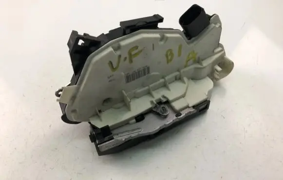 Skoda Fabia Mk2 (5J) Coupe door lock (next to the handle) 1S1837015B