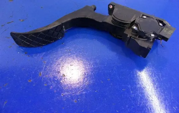 Seat Ibiza III (6L) Accelerator throttle pedal 6Q1721503A