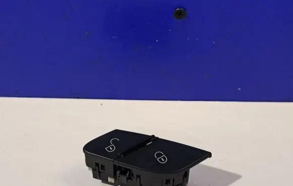 Mercedes-Benz R W251 Central locking switch button A2518201010