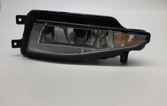 Volkswagen PASSAT B8 Front fog light 3G0941700