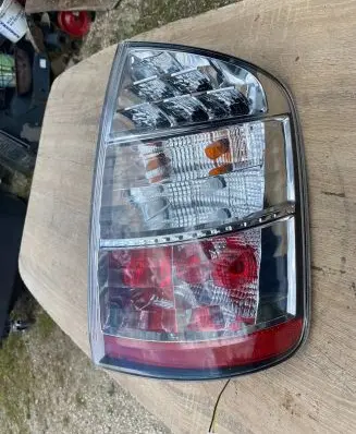 Toyota Prius (XW20) Rear/tail lights 47-14R
