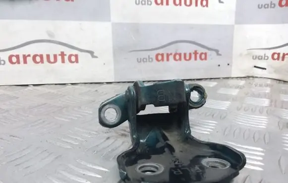 Subaru Legacy Rear door lower hinge