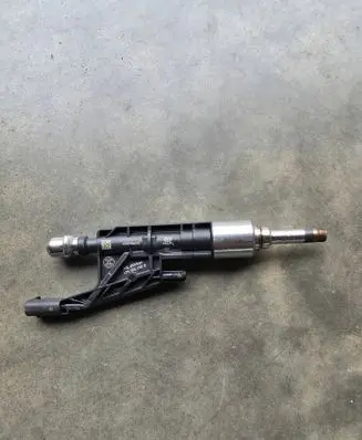 BMW X5 G05 Fuel injector 0261500541