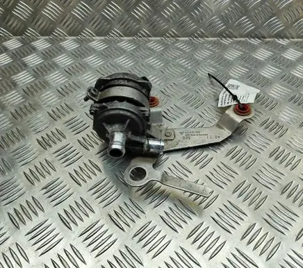 Porsche Taycan 9J1 Electric auxiliary coolant/water pump 9J1965567E