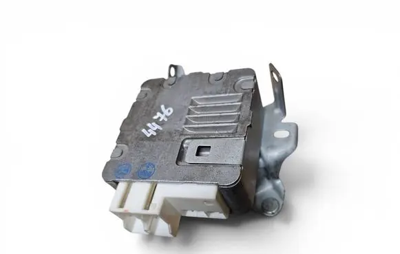 Toyota Yaris Power steering control unit/module 8965052120 1129000792