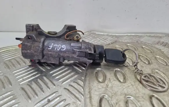 Volkswagen Golf IV Ignition lock 4B0905851C