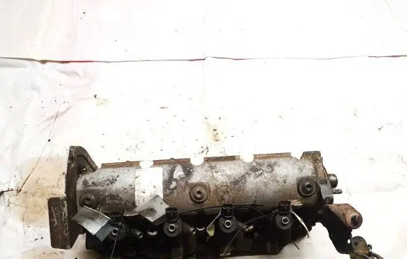 Mitsubishi Carisma Engine head 