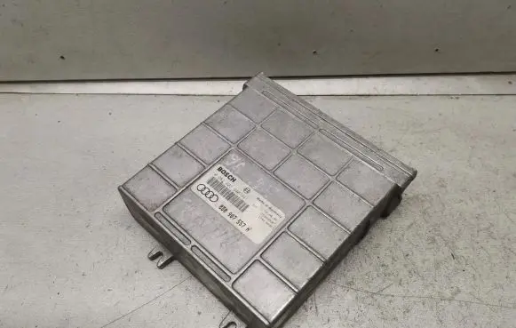 Audi A4 S4 B5 8D Engine control unit/module 0261203940 0261203941 8D0907557H