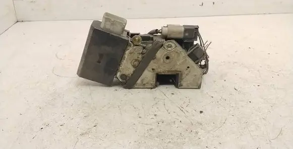 BMW 7 E38 Front door lock 40620751 8352165