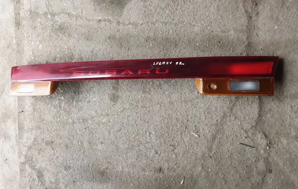 Subaru Legacy Tailgate rear/tail lights 0432009