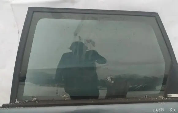 Citroen C5 Rear door window glass