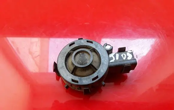 Volvo V40 Front door speaker 31384748