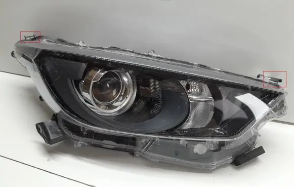 Toyota Yaris XP210 Headlight/headlamp 0048735