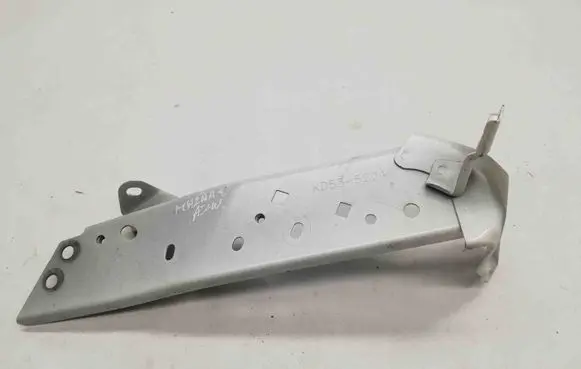 Fender mounting bracket