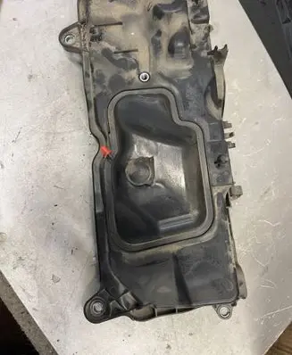 Renault Master III Rocker cam cover 175b18320r