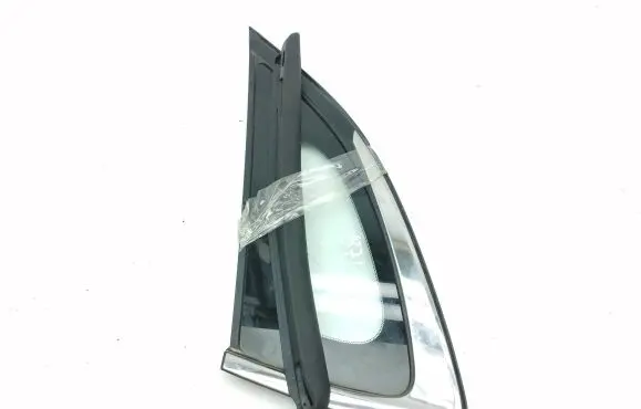 Mazda CX-30 Rear side window