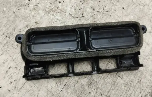 Volkswagen Golf IV Dash center air vent grill 1J0819736C 1J0819728F