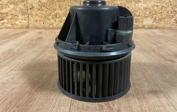 Ford Focus Heater fan/blower 3M5H18456AD