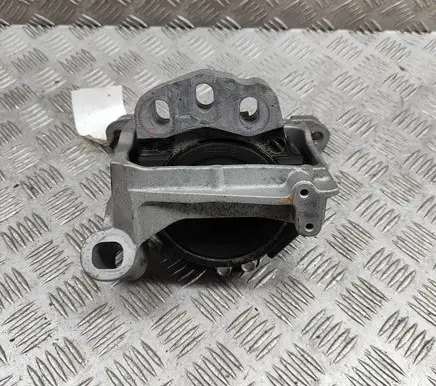 Mazda CX-5 II Engine mount bracket KB8E39060