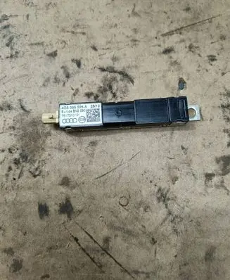 Audi A6 C7 Aerial antenna amplifier 4G5035225A 7617310131