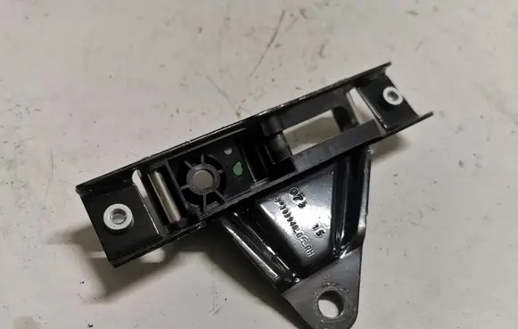 Ford Mustang VI Convertible roof lock/latch 